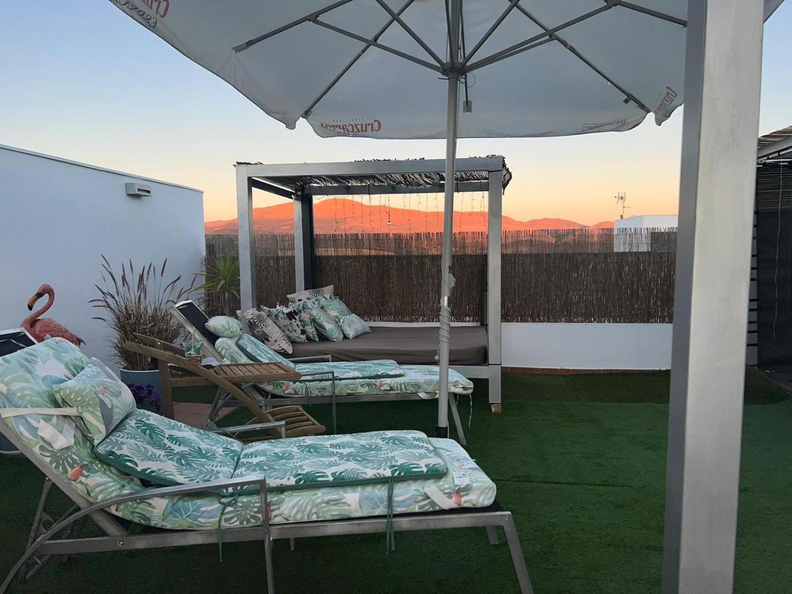 Atico Rilque, Apartamentos Independientes Con Jacuzzi Privado Y Terraza En Ronda Exterior foto