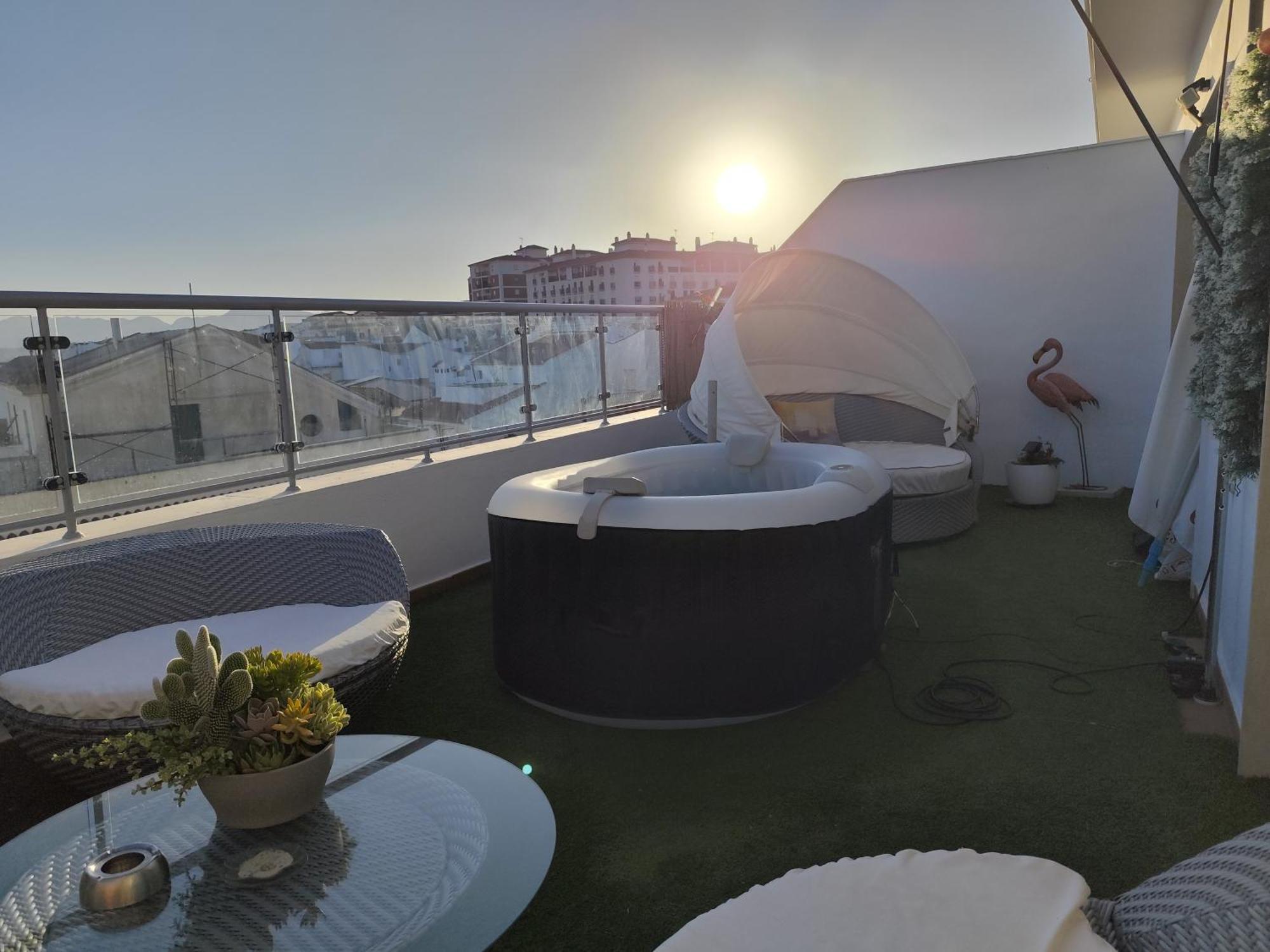 Atico Rilque, Apartamentos Independientes Con Jacuzzi Privado Y Terraza En Ronda Exterior foto
