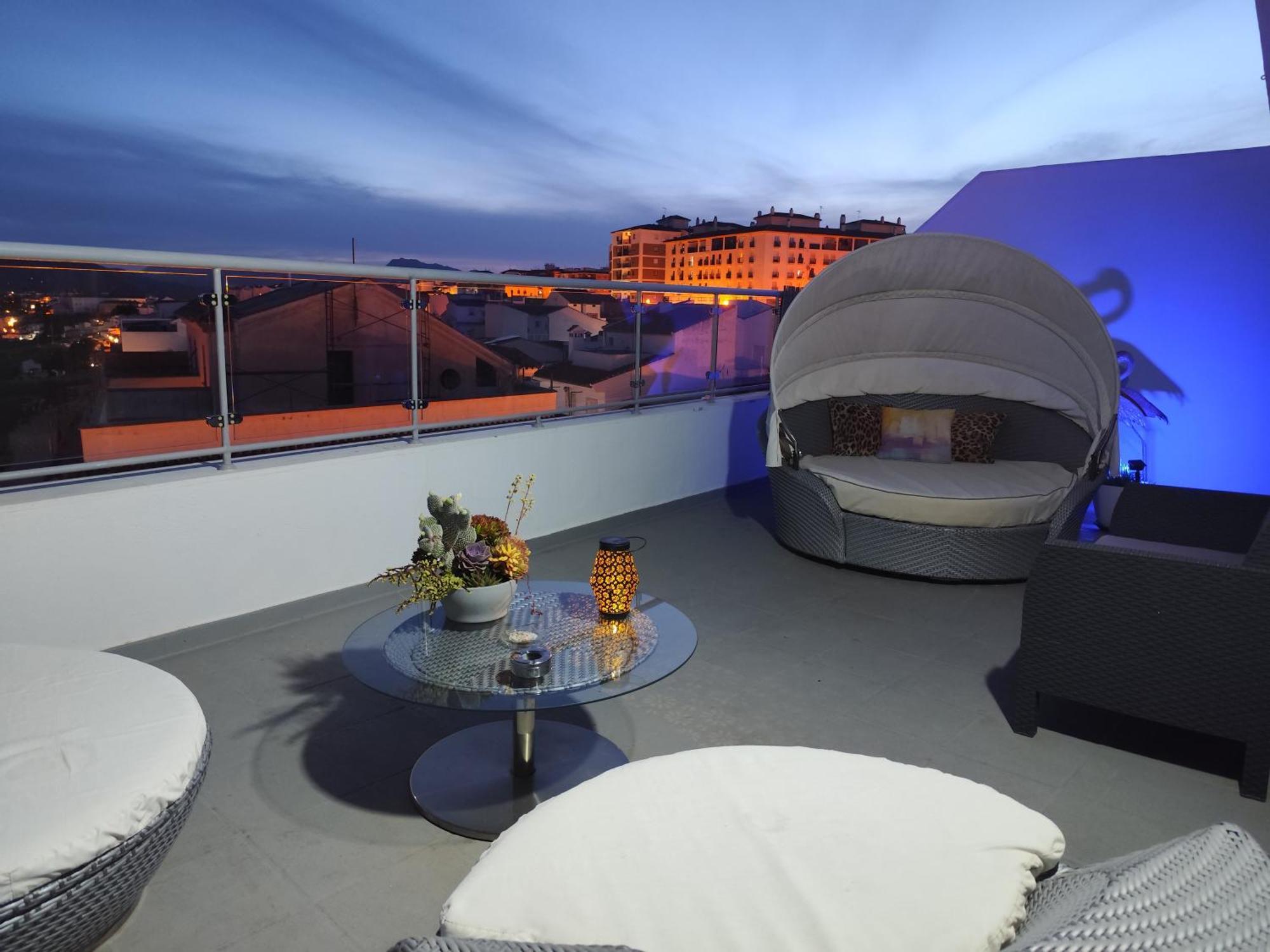 Atico Rilque, Apartamentos Independientes Con Jacuzzi Privado Y Terraza En Ronda Exterior foto